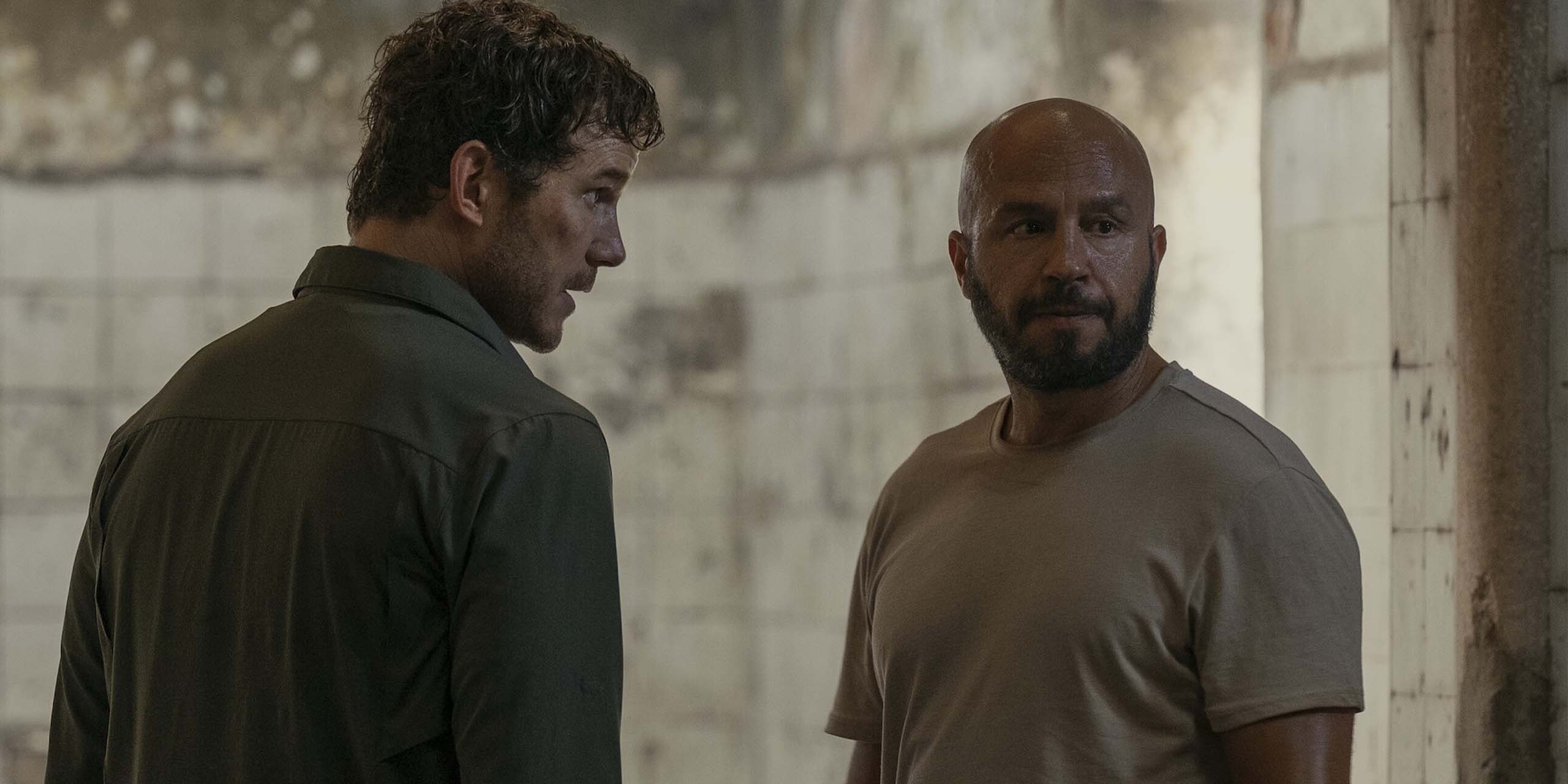 Chris Pratt (James Reece) et Dar Salim (Mohammed Farooq) dans la saison 2 de The Terminal List.