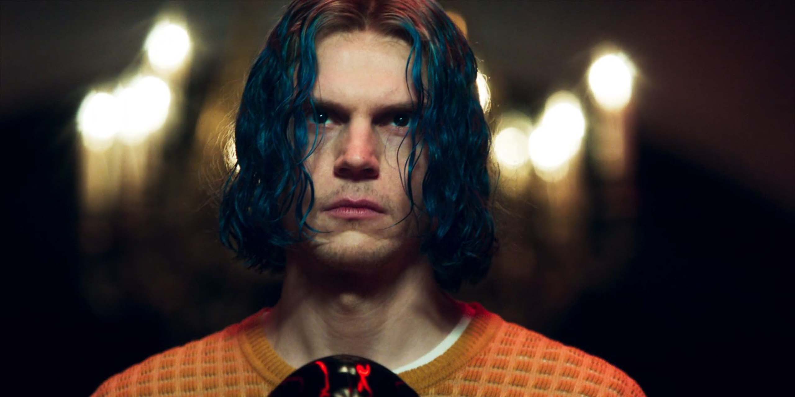 Evan Peters dans la saison 13 d'American Horror Story.