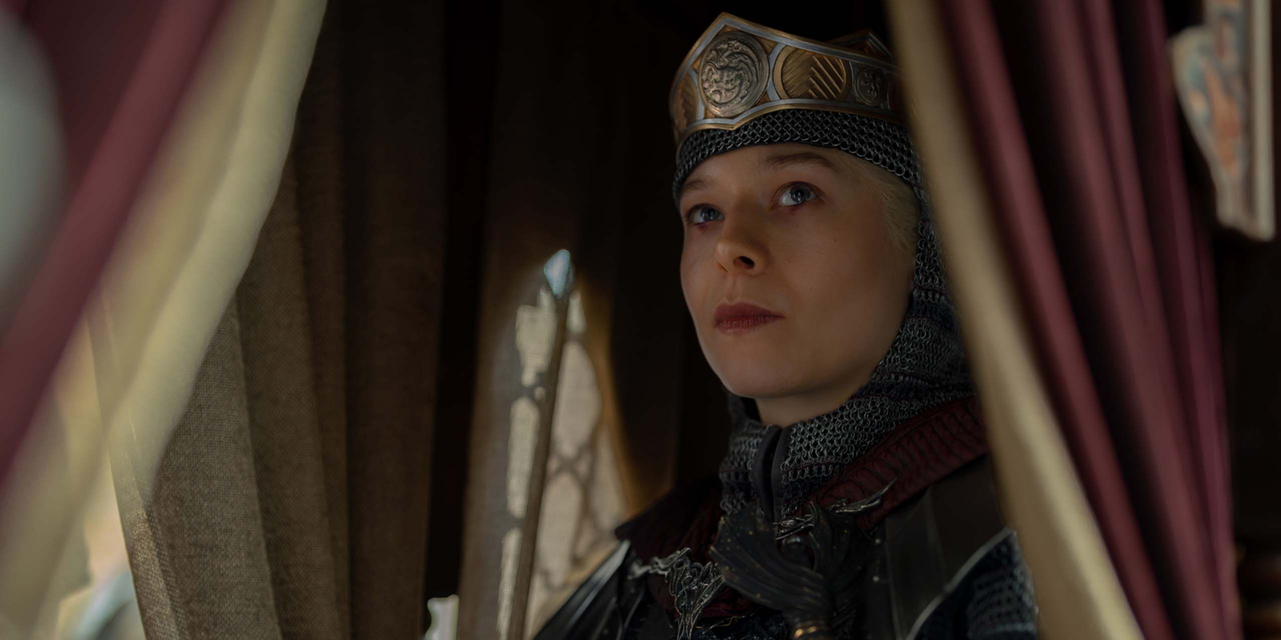 La reine Rhaenyra Targaryen (Emma D’Arcy) dans le final de la saison 3 d'House of the Dragon.