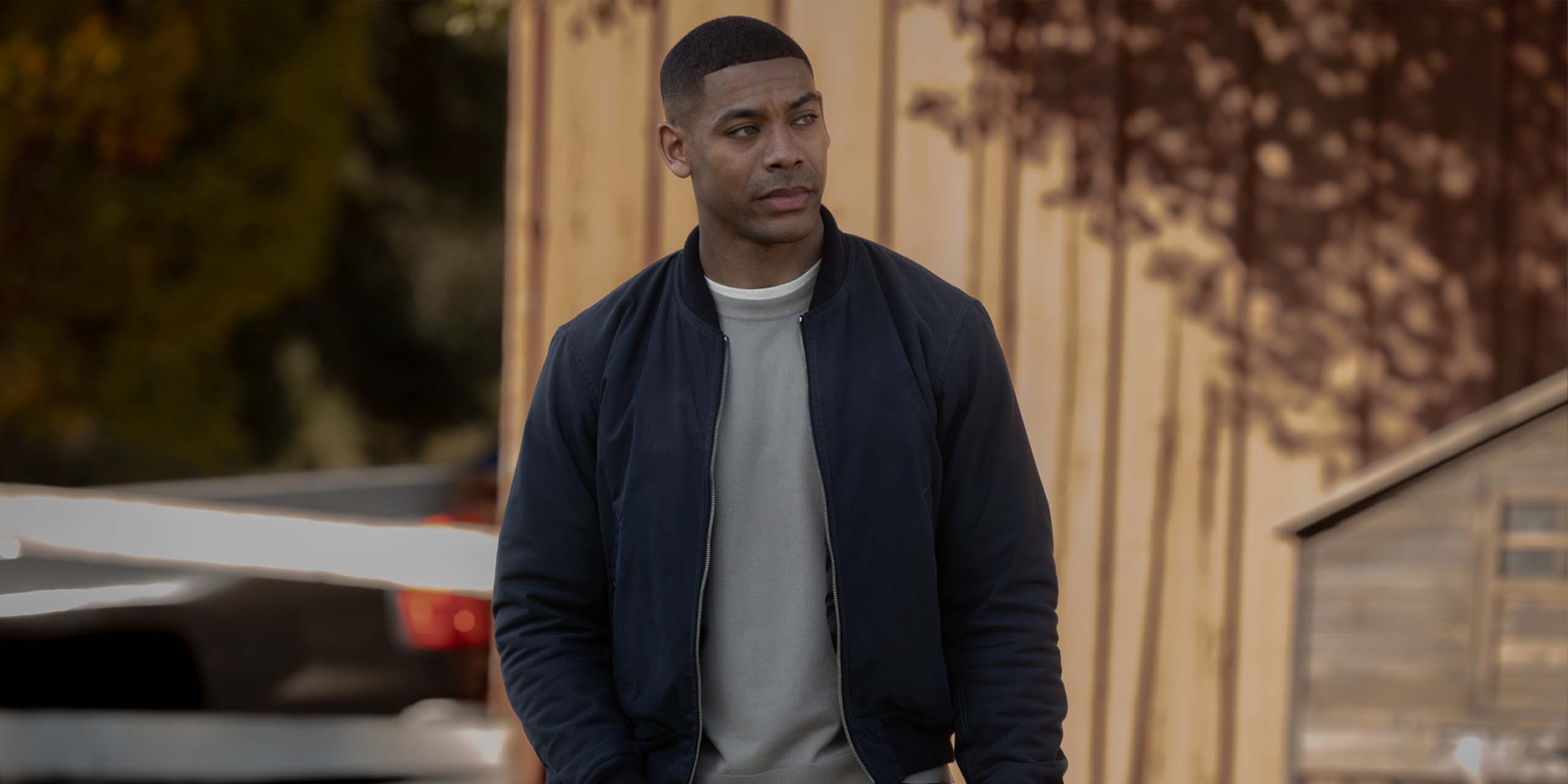 John Stewart (Aaron Pierre) dans Lanterns.