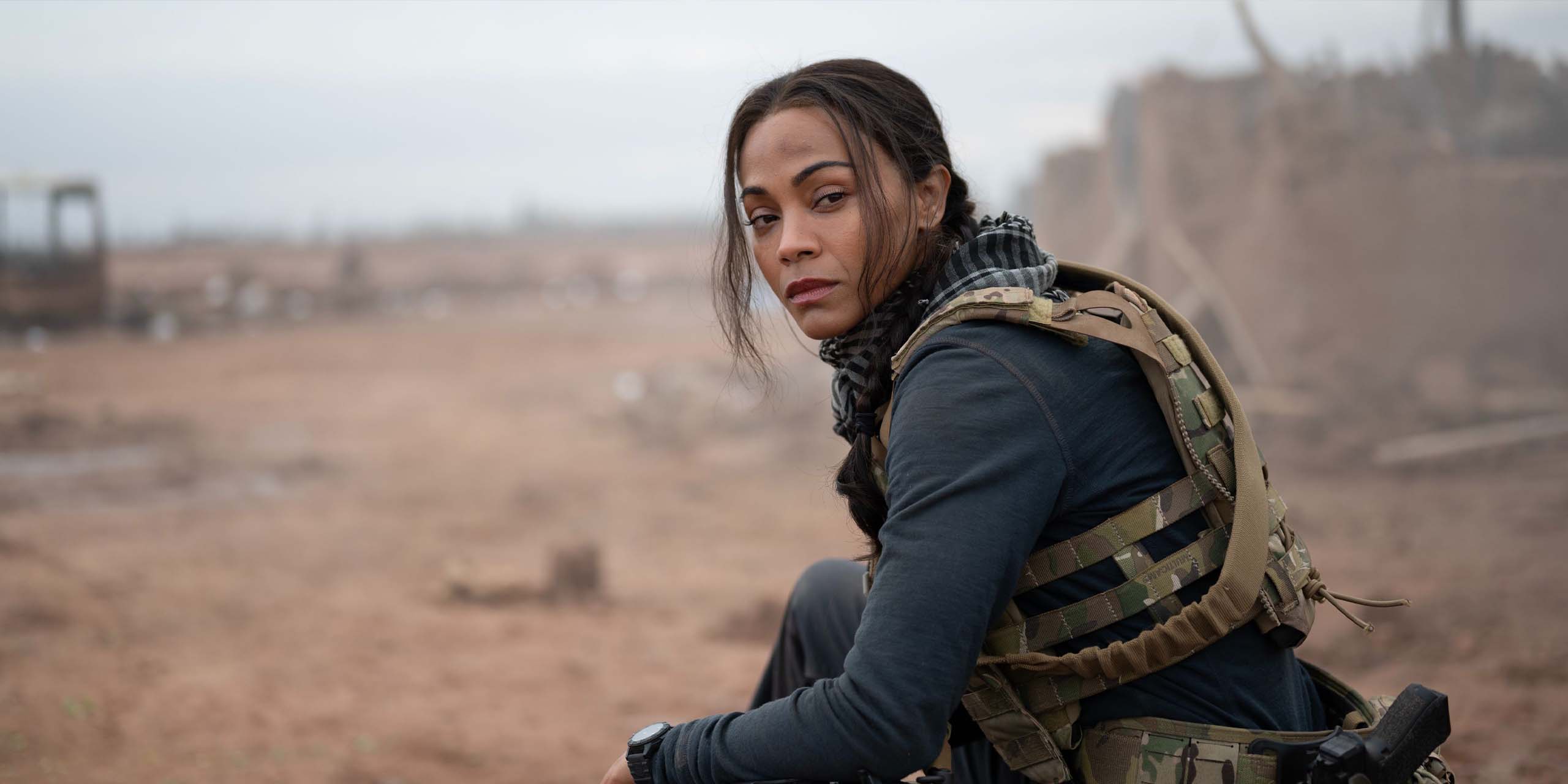 Zoe Saldaña dans le rôle de Joe dans Opérations Spéciales : Lioness.