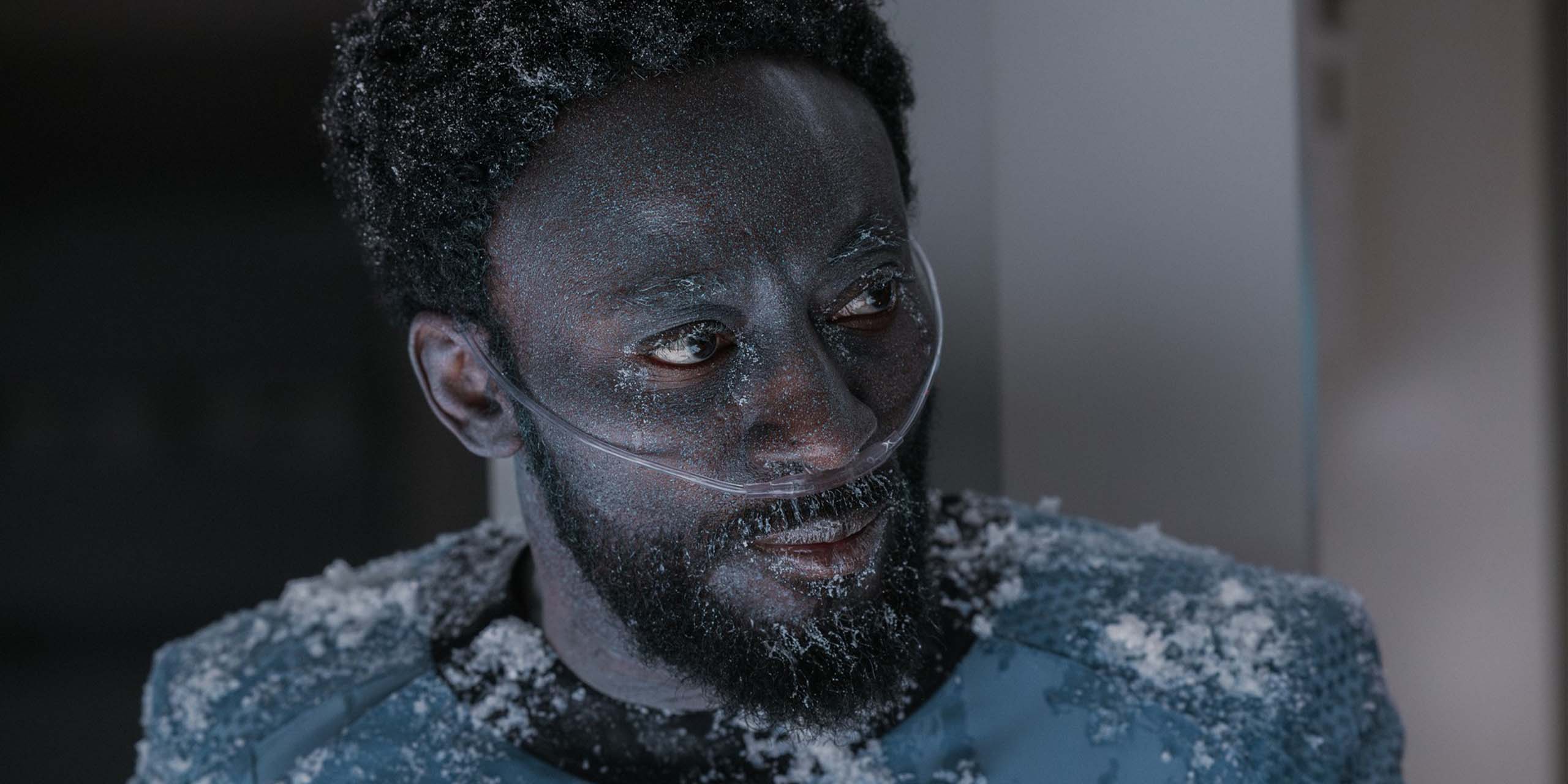 Dr M'Benga (Babs Olusanmokun) gelé dans la saison 4 de Star Trek: Strange New Worlds.