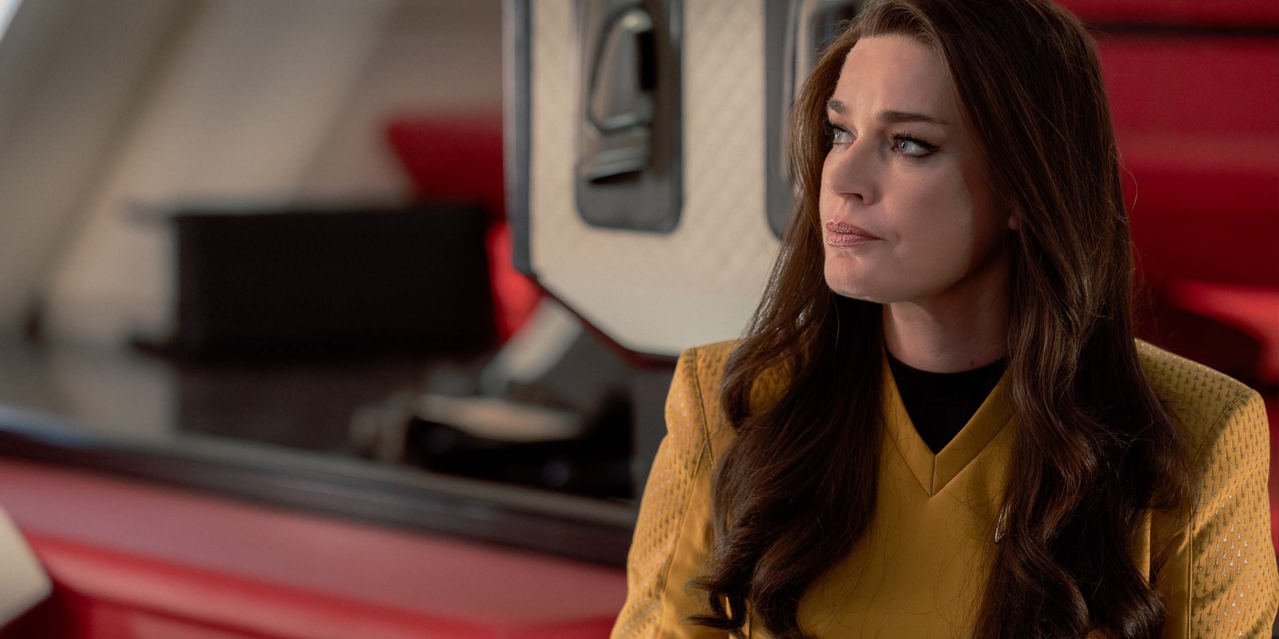 Rebecca Romijn dans le rôle de Numéro Un dans Star Trek: Strange New Worlds.