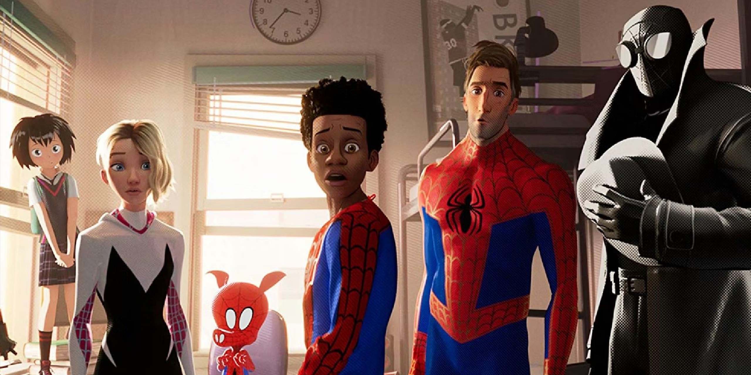 Spider-Gwen, Miles Morales, Peter Parker et Spider-Noir dans Spider-Man: New Generation.