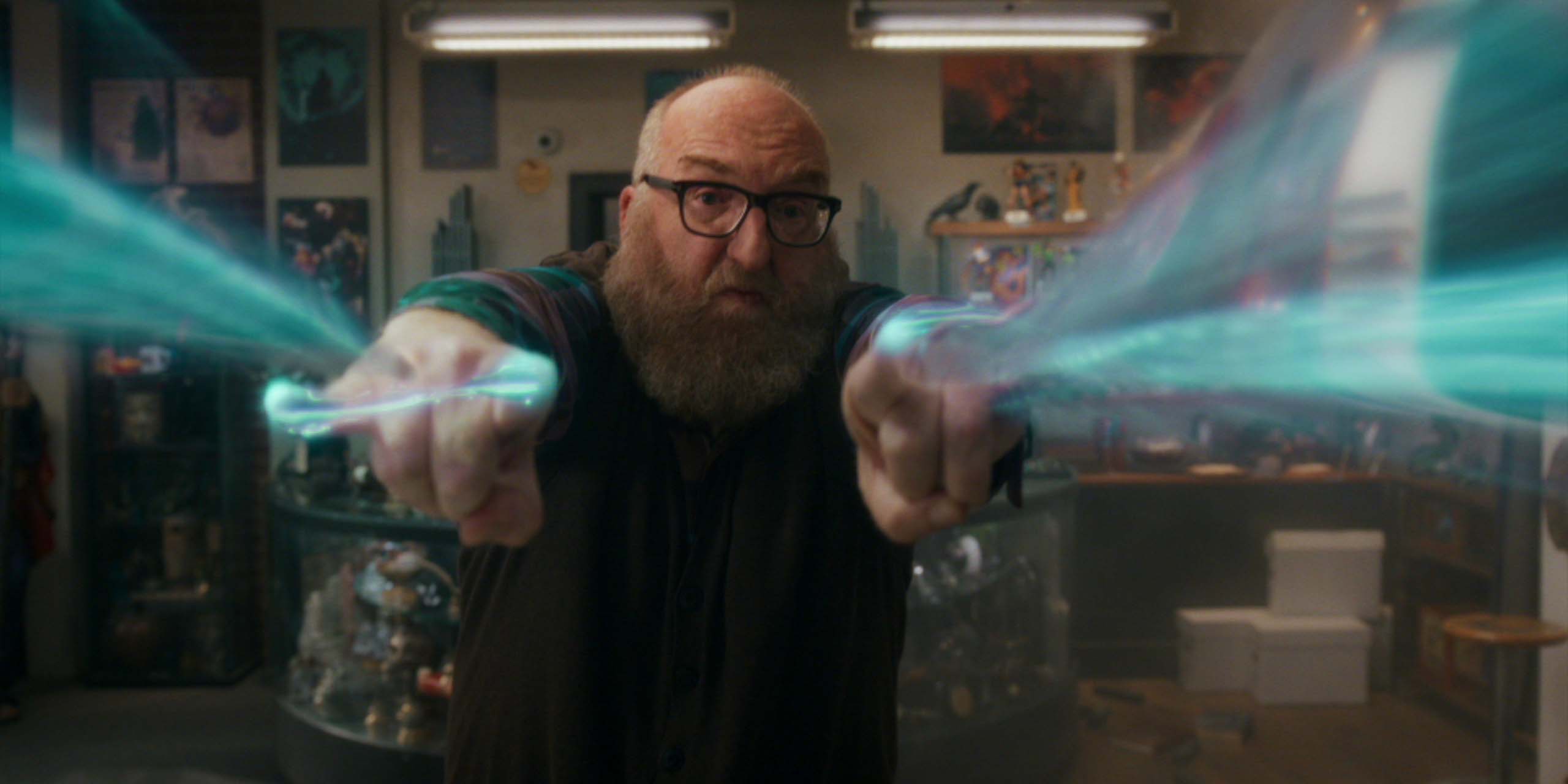 Bert (Brian Posehn) pratiquant la magie dans Stuart fails to save the Universe.