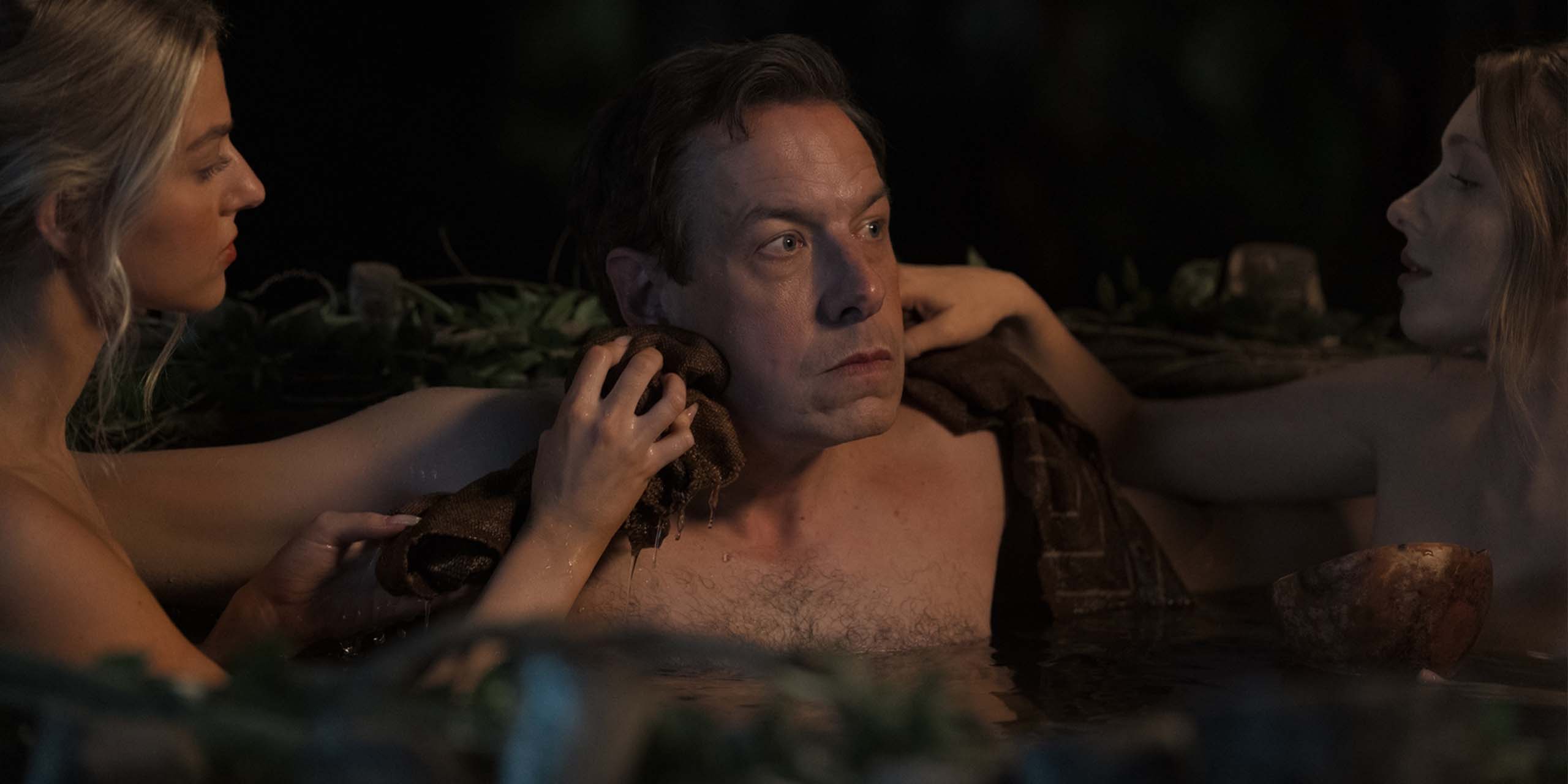 Kripke dans son bain, avec deux femmes dans Stuart fails to save the Universe.