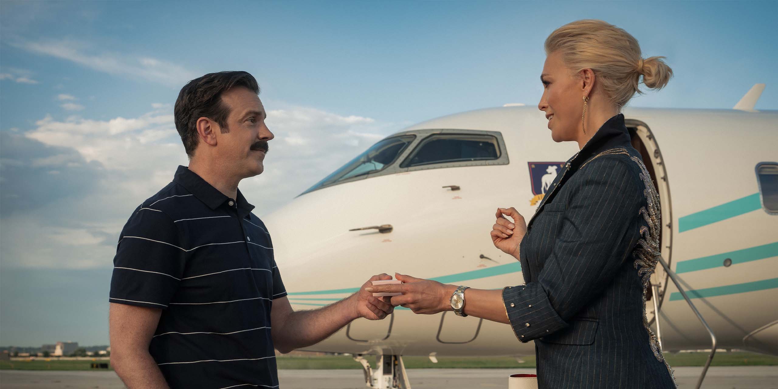 Jason Sudeikis et Hannah Waddingham dans la saison 4 de Ted Lasso.