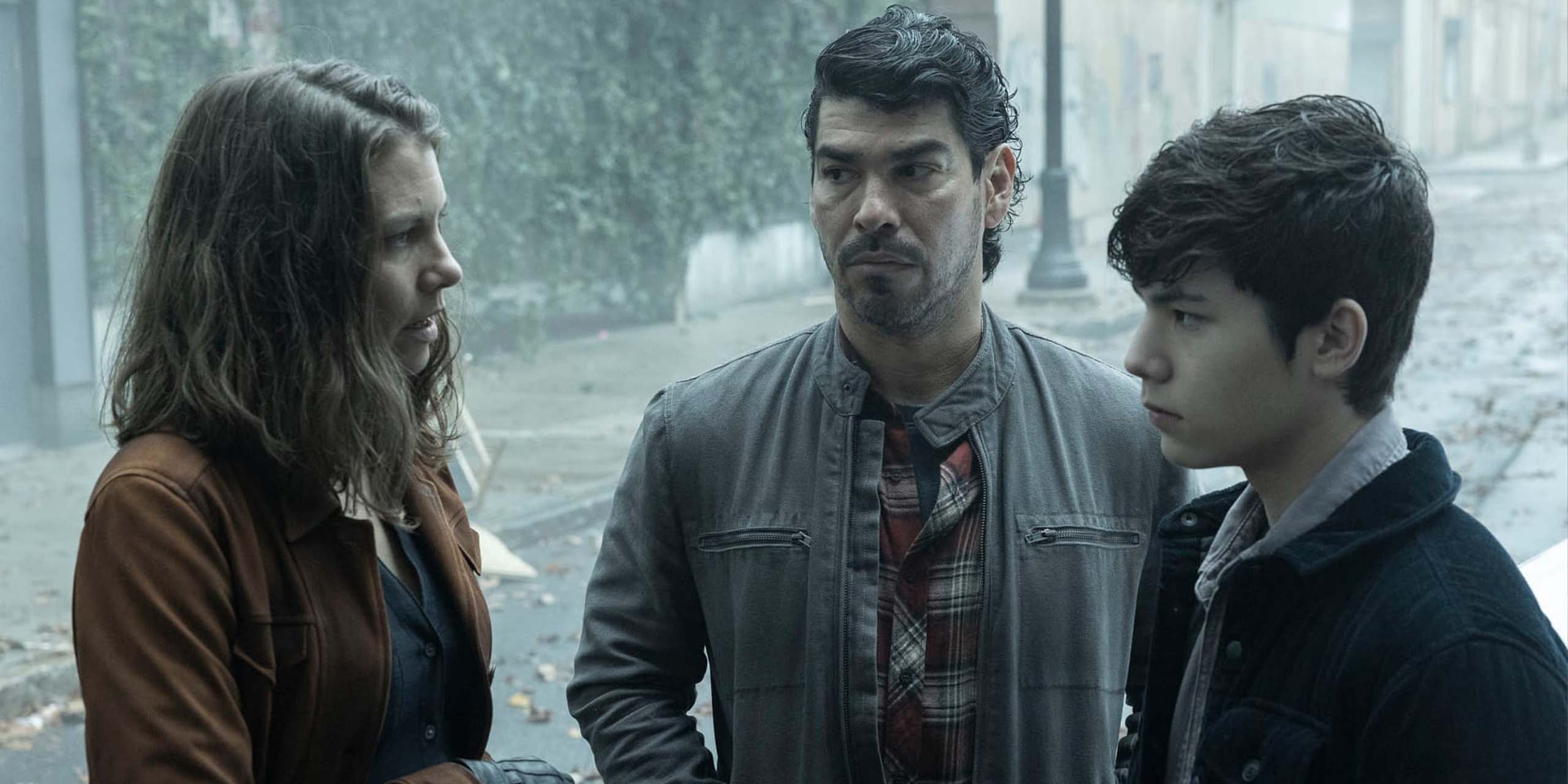 Maggie (Lauren Cohan), Luis (Raúl Castill) et Hershel (Logan Kim) dans la saison 3 de Dead City.