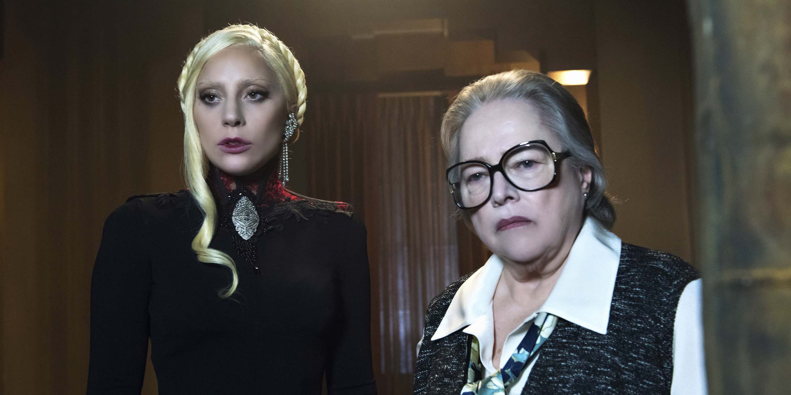 Lady Gaga et Kathy Bates dans la saison 5 d'American Horror Story : Hotel.