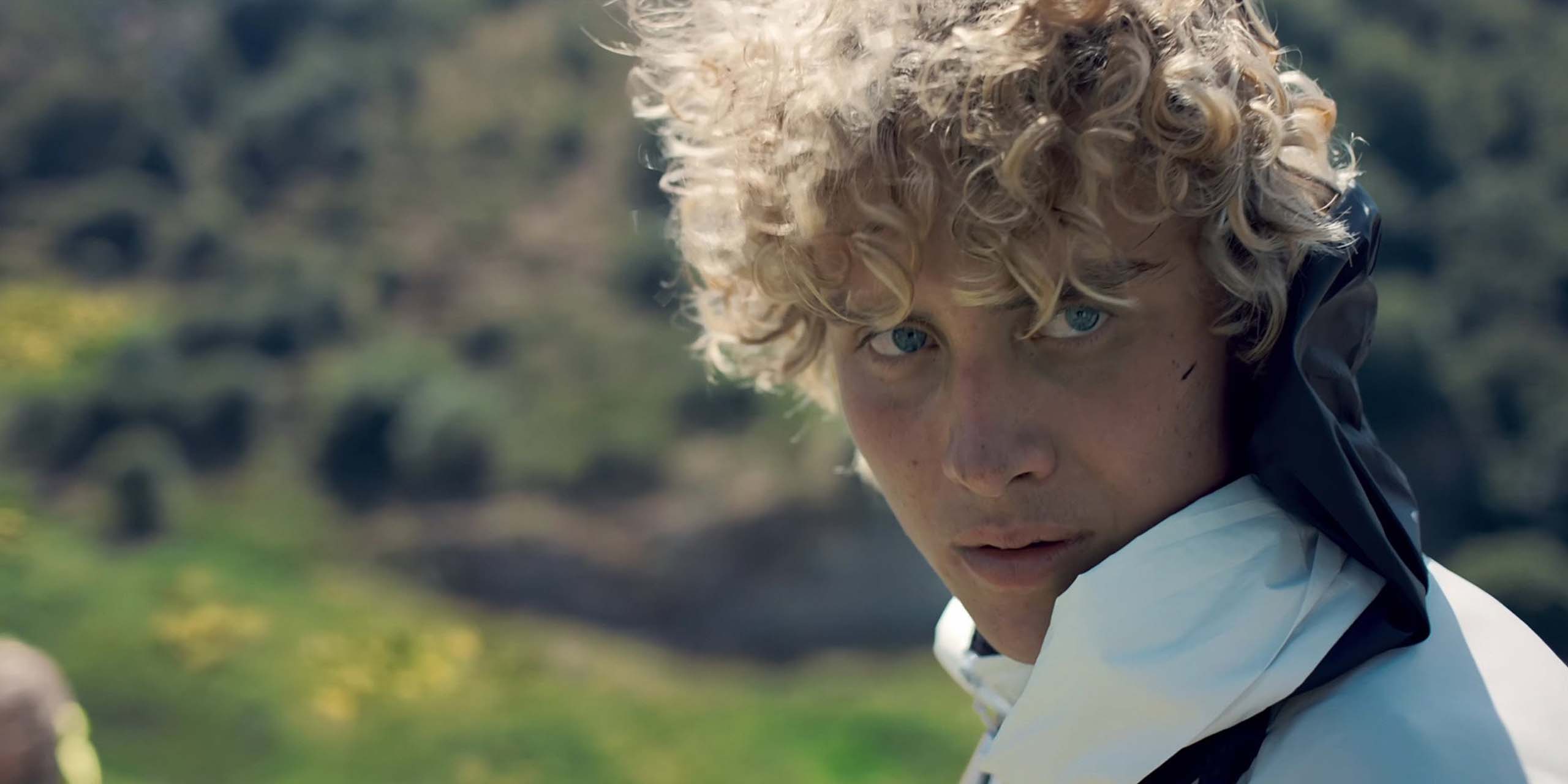Haymitch Abernathy (Joseph Zada) dans Hunger Games : Lever de Soleil sur la Moisson.