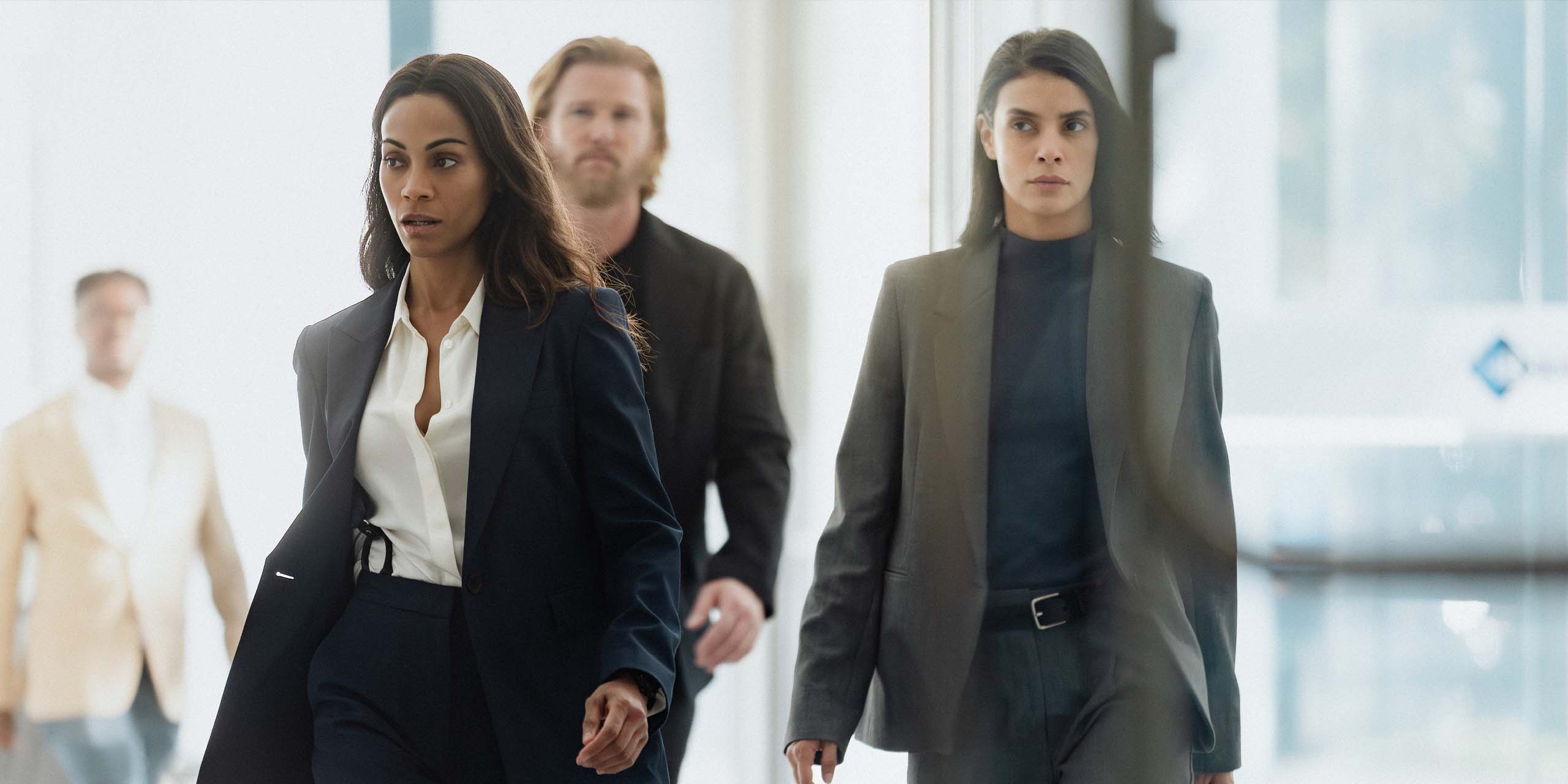 Zoe Saldaña dans le rôle de Joe, Thad Luckinbill dans celui de Kyle et Laysla De Oliveira dans celui de Cruz, dans la saison 3 d'Opération Spéciales : Lioness.