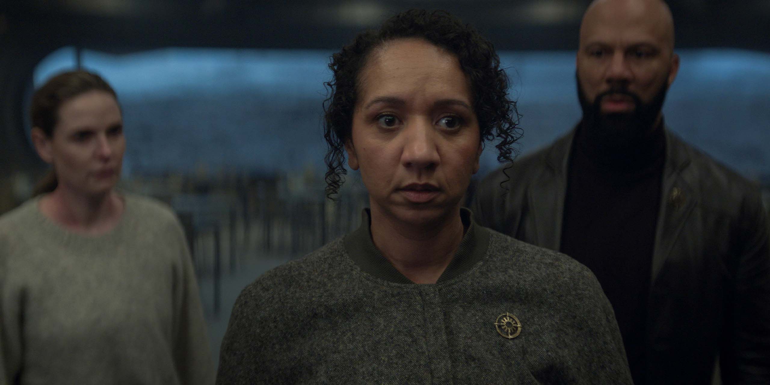 Camille Sims (Alexandria Riley) inquiète dans le final de la saison 3 de Silo.