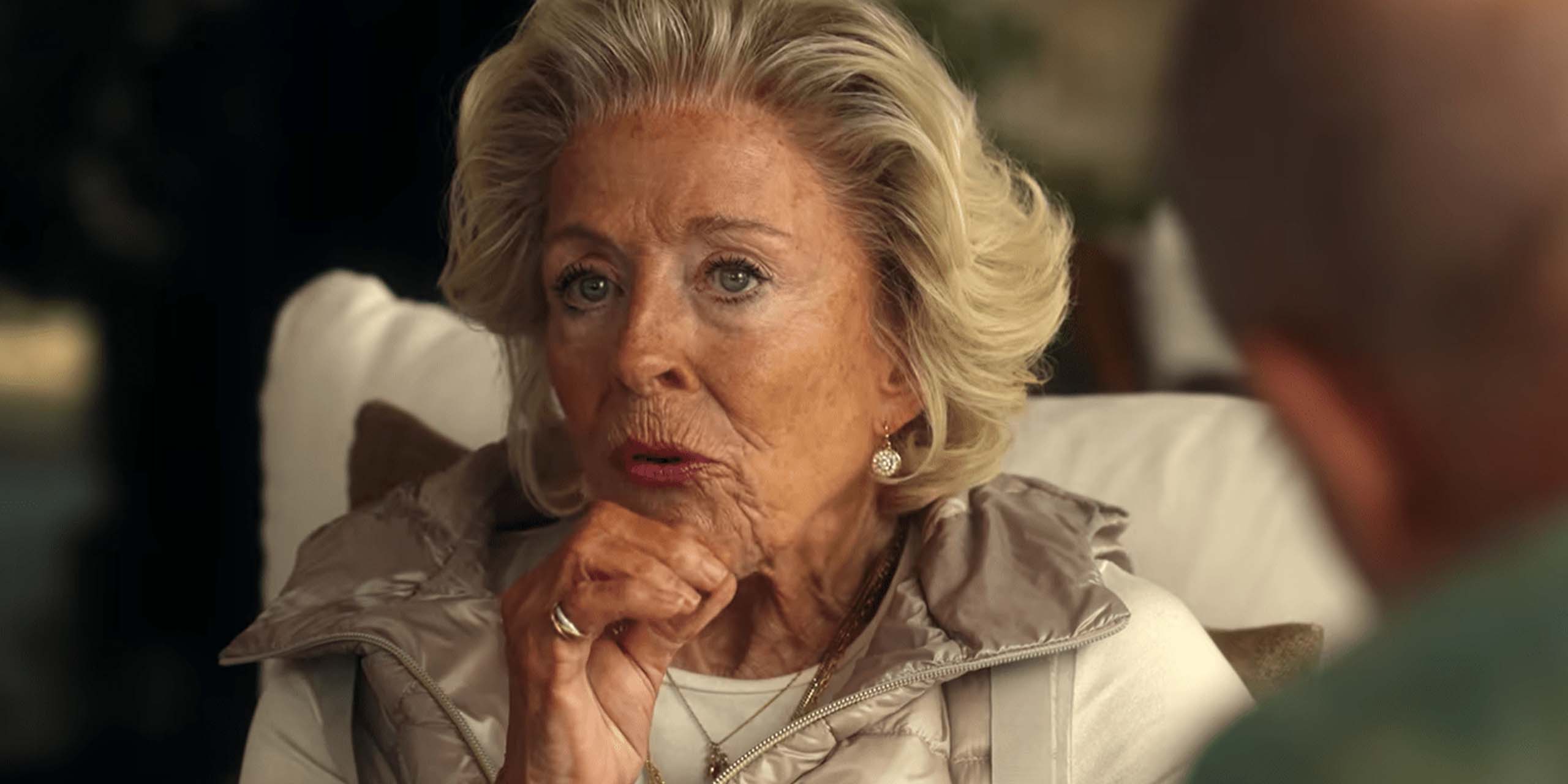 Ma Mac (Holland Taylor) dans Brothers.