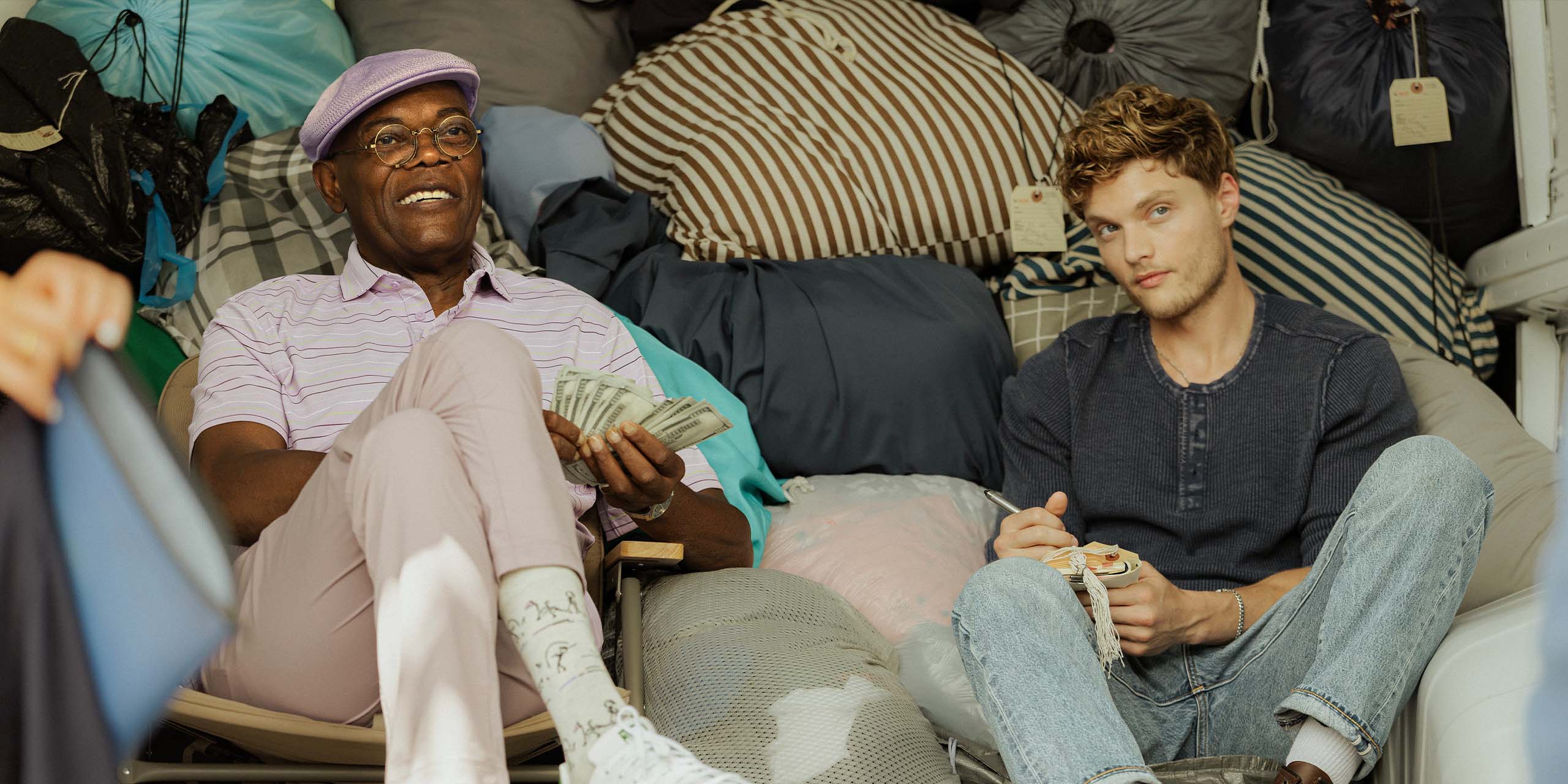 Russell Lee Washington Jr. (Samuel L. Jackson) et Teddy (Asa Germann) dans Frisco King.