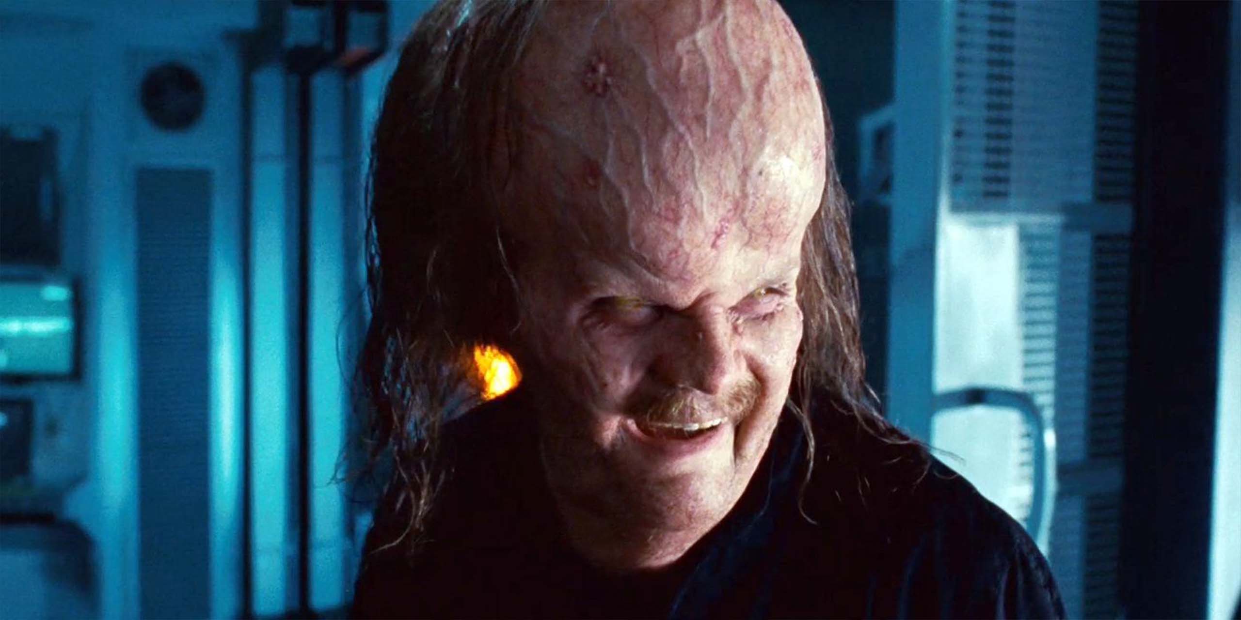 Hector Hammond (Peter Sarsgaard) dans le film Green Lantern (2011).