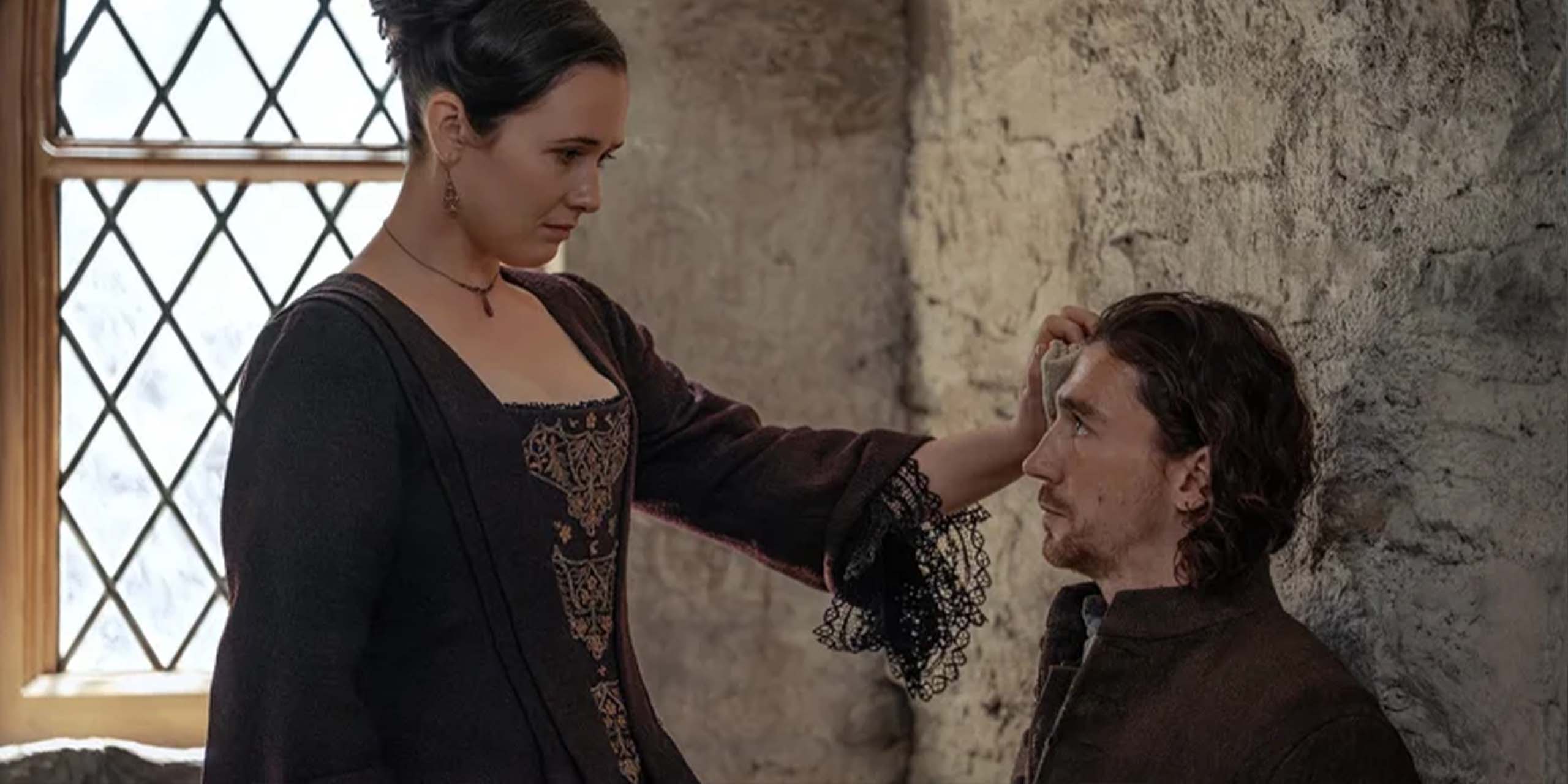 Jocasta (Sadhbh Malin) et Murtagh (Rory Alexander) dans la saison 2 de Outlander: Blood of My Blood.
