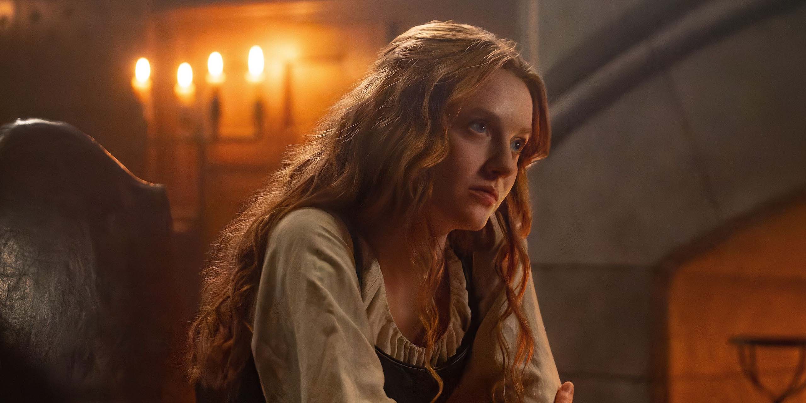 Pensive, Ellen Mackenzie se projette dans l'avenir d'Outlander: Blood of my Blood.