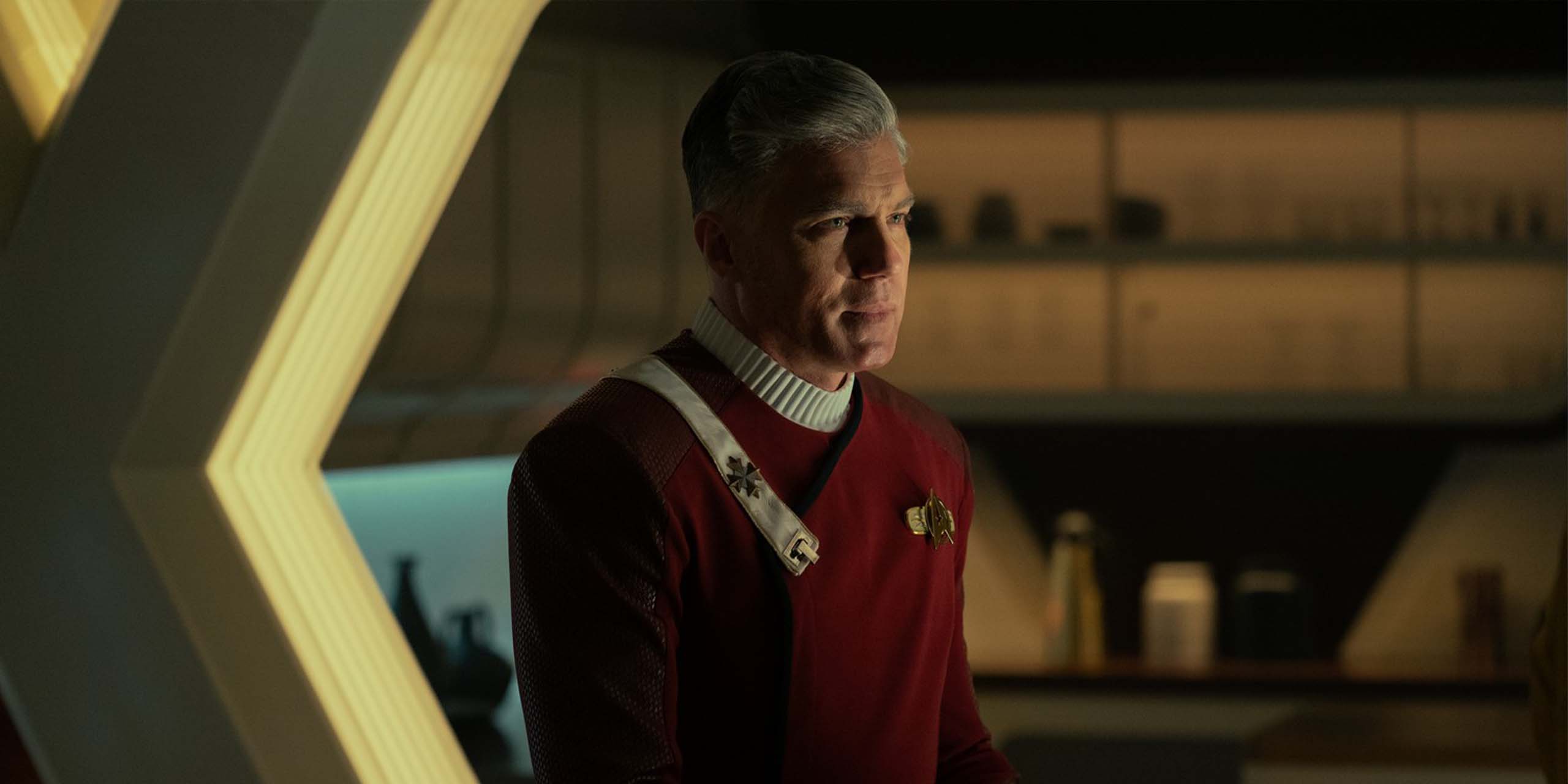 Le commandant Christopher Pike (Anson Mount) dans le futur, durant le final de la saison 4 de Star trek: Strange New Worlds.