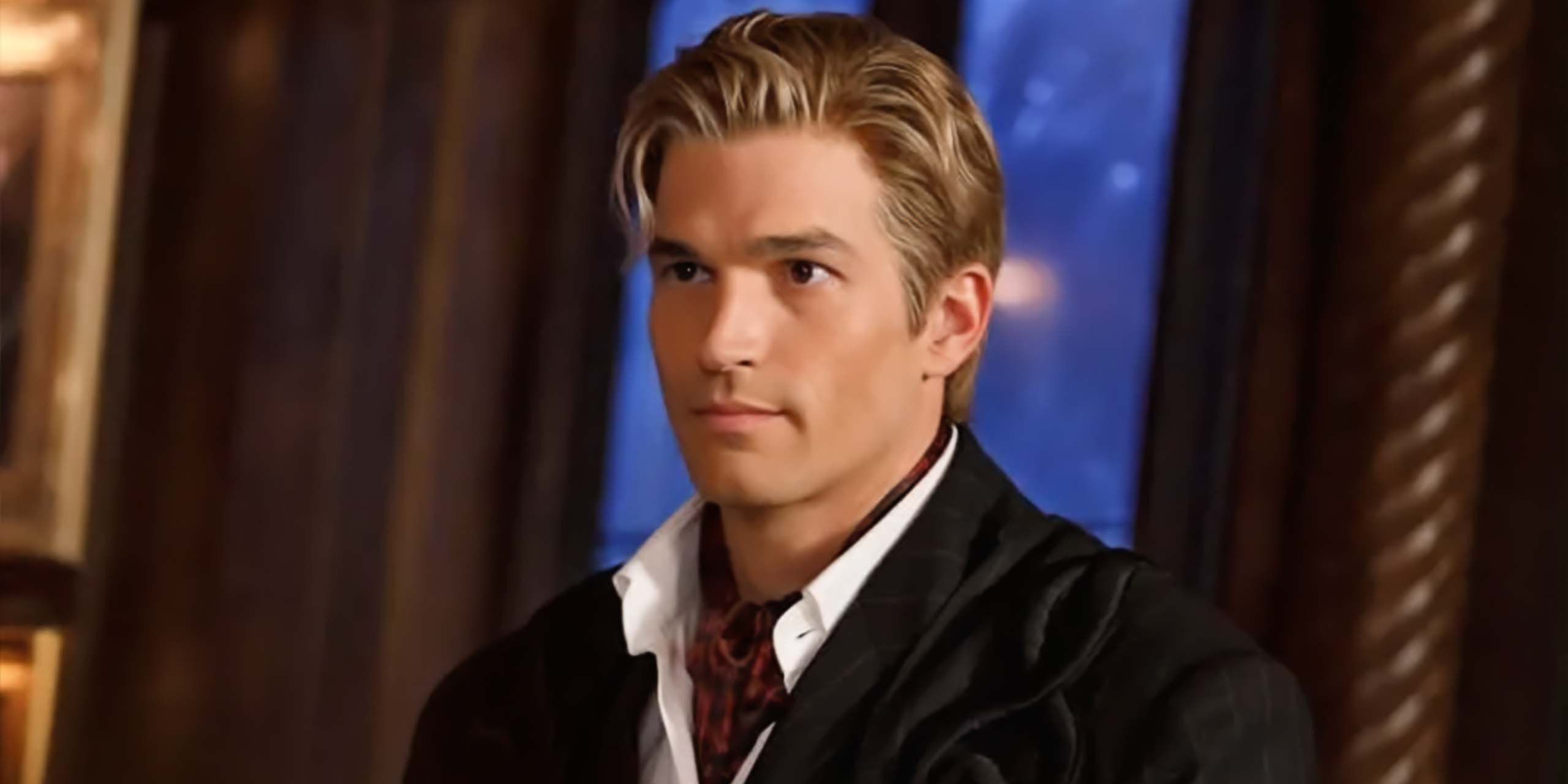 Mr. Nas, sous les traits de Paul Anthony Kelly, dans la saison 13 d'American Horror Story.