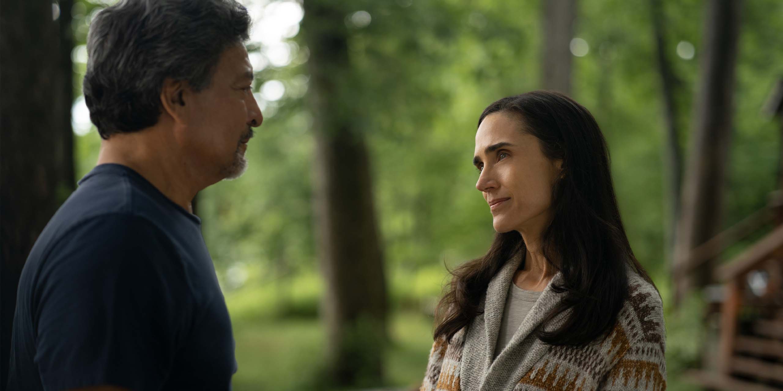 Daniela (Jennifer Connelly) poursuit de son côté sa conversation avec Gabriel, dans la saison 2 de Dark Matter.