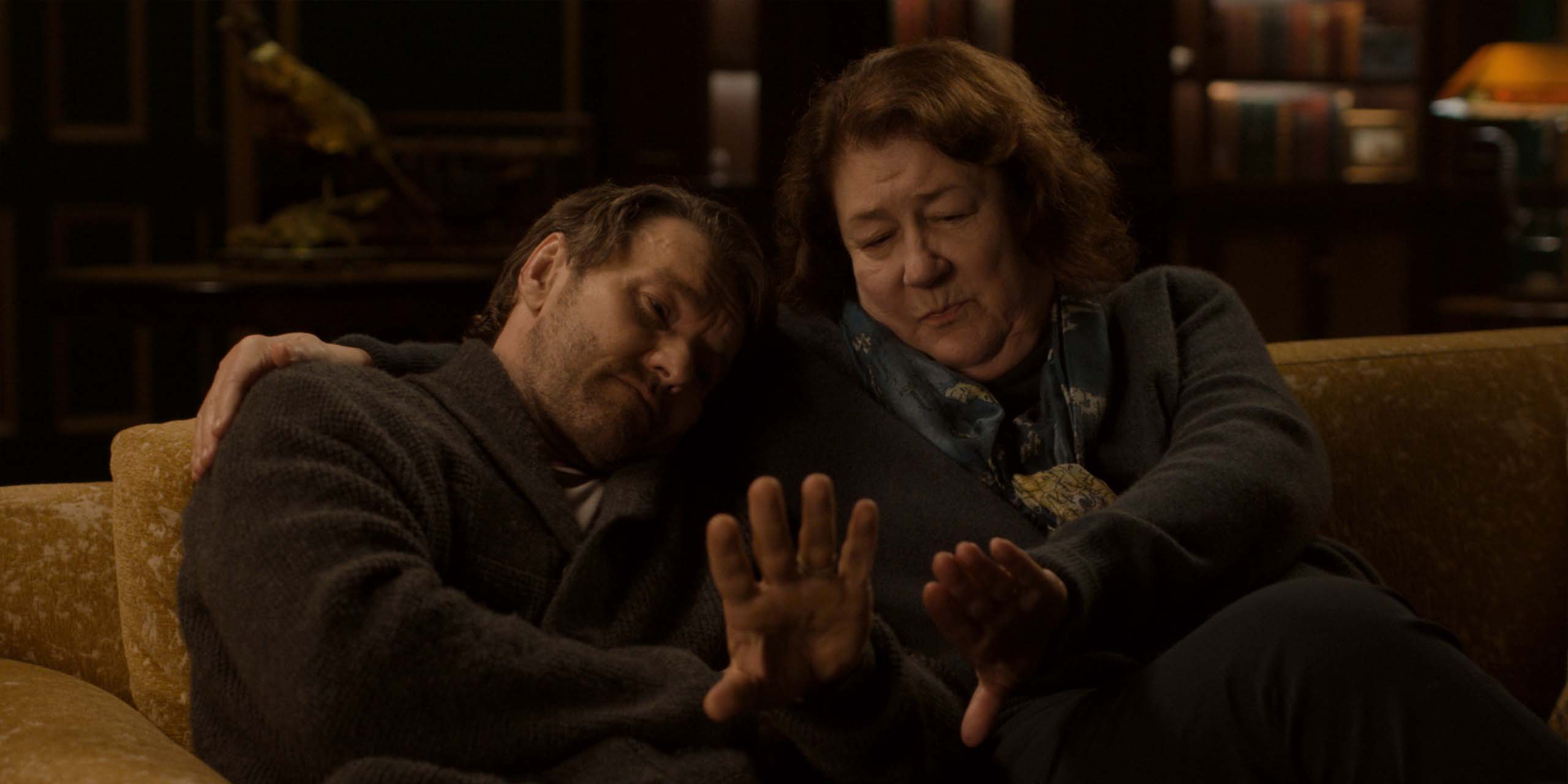 Jason Dessen (Joel Edgerton) et Laurel (Margo Martindale) dans la saison 2 de Dark Matter.