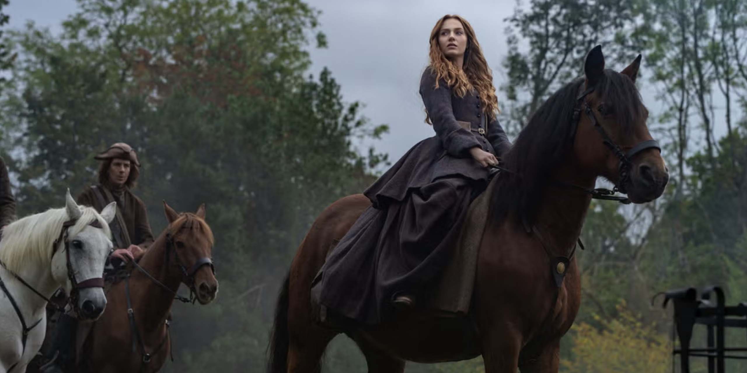 Ellen (Harriet Slater) sur son cheval dans la saison 2 dans Outlander: Blood of my blood.