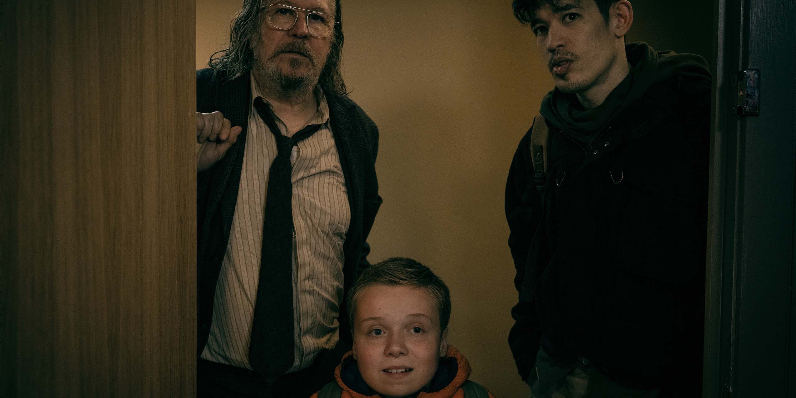 Jackson Lamb (Sir Gary Oldman), Lenny Rush et Christopher Chung dans la saison 6 de Slow Horses.