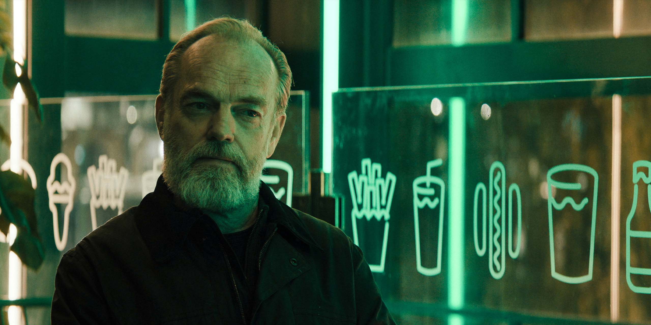 Frank Harkness (Hugo Weaving) dans la saison 6 de Slow Horses.