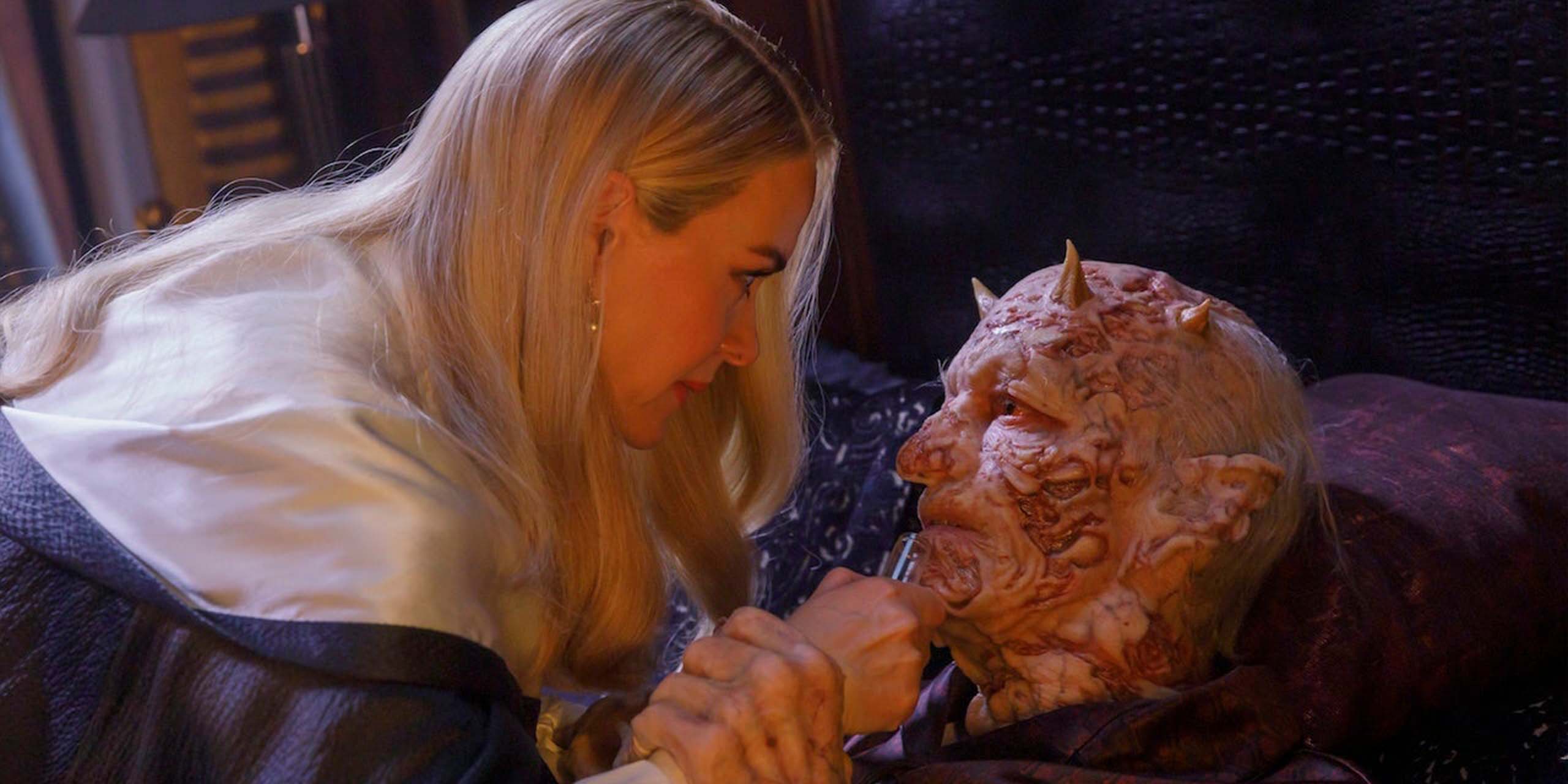Sarah Paulson et Fedor Steer dans American Horror Story : 13.