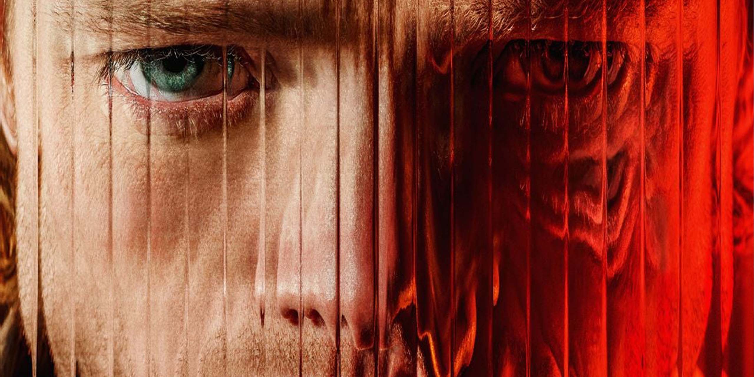 Le regarde de Matt Hagen (Tom Rhys Harries) sur l'affiche officielle du film Clayface.