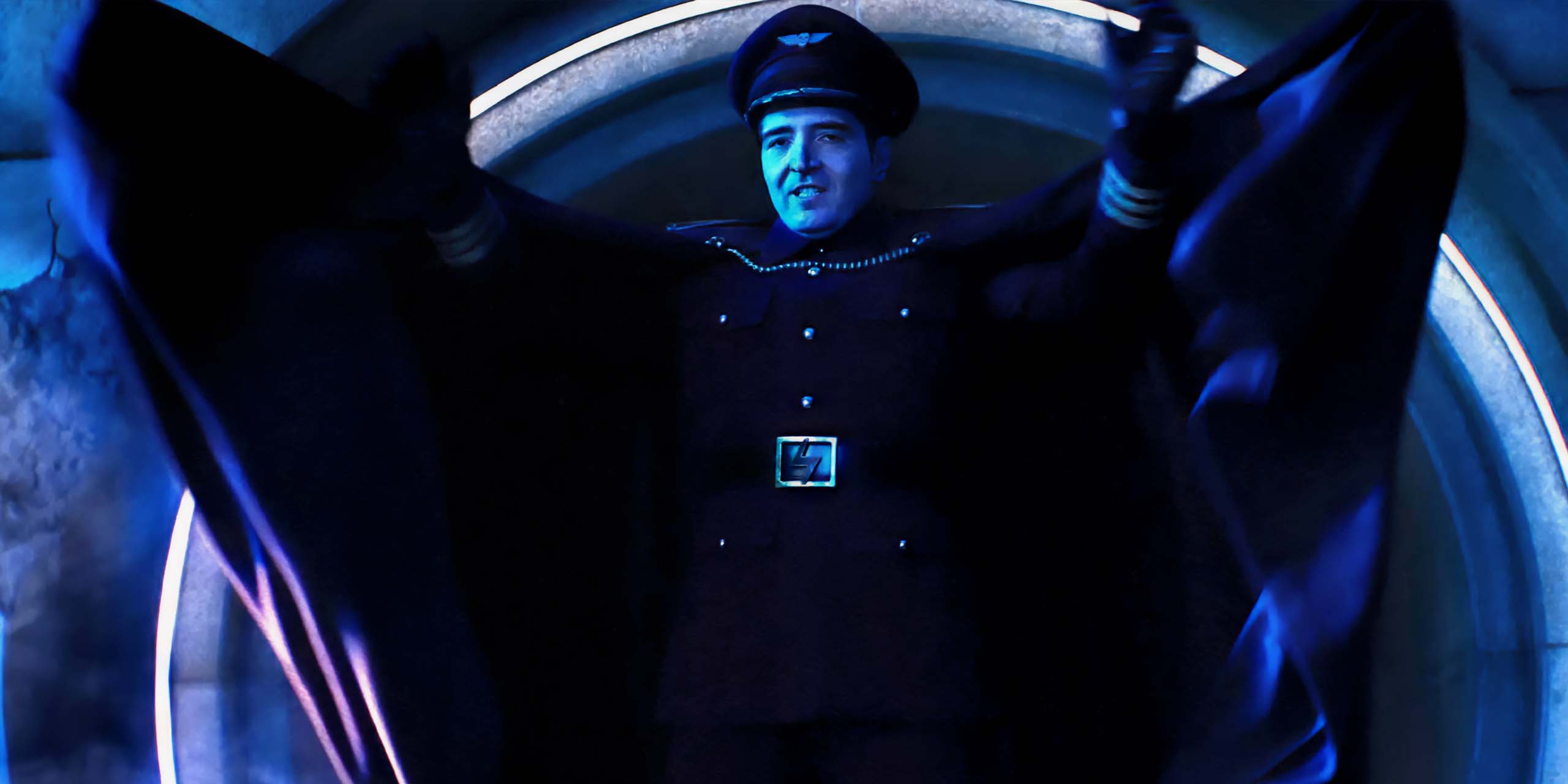 M. Bison (David Dastmalchian) dans le film Street Fighter (2026).