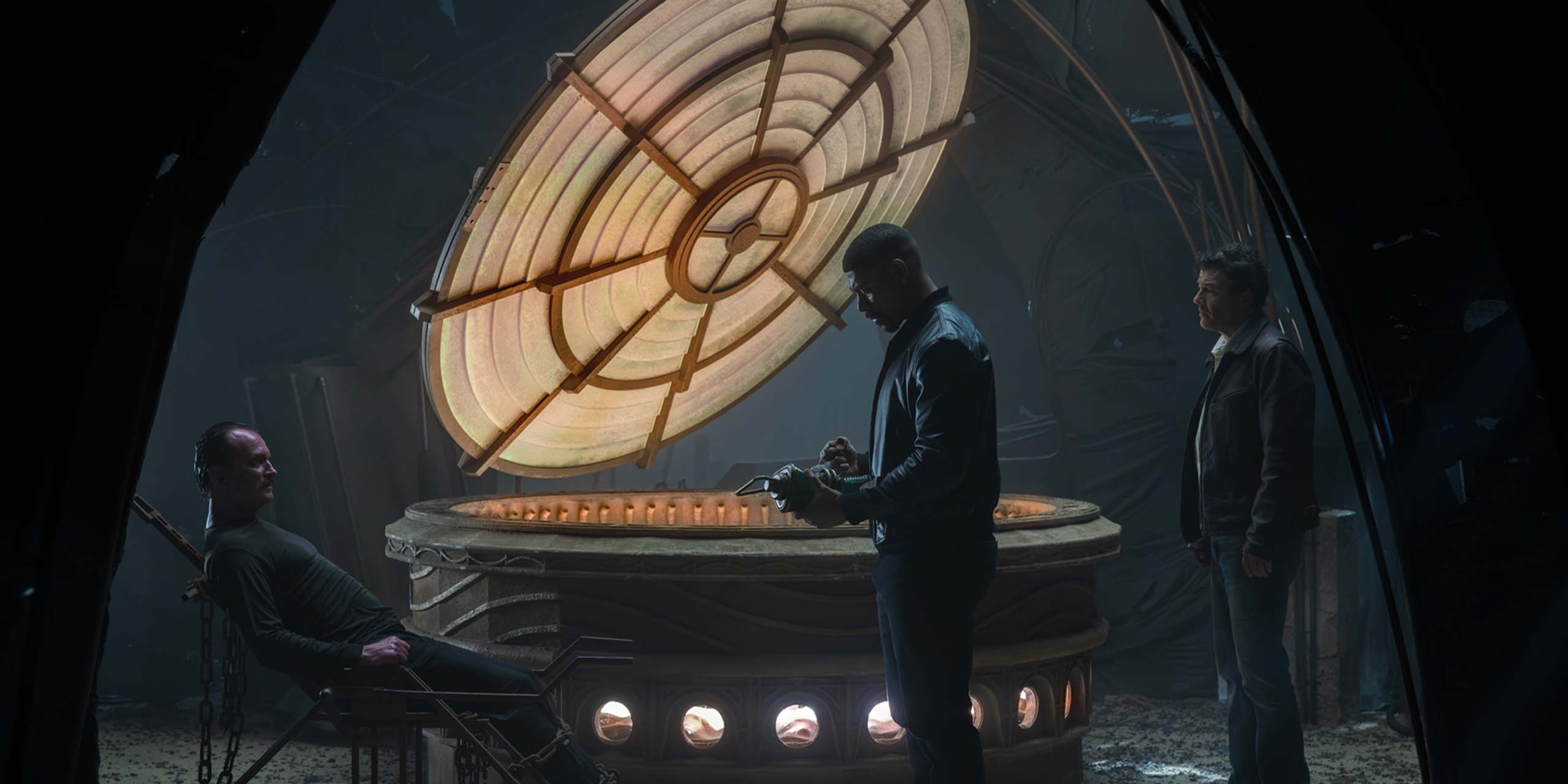 Sinestro prisonnier face à John Stewart et Hal Jordan dans le final de la saison 1 de Lanterns.