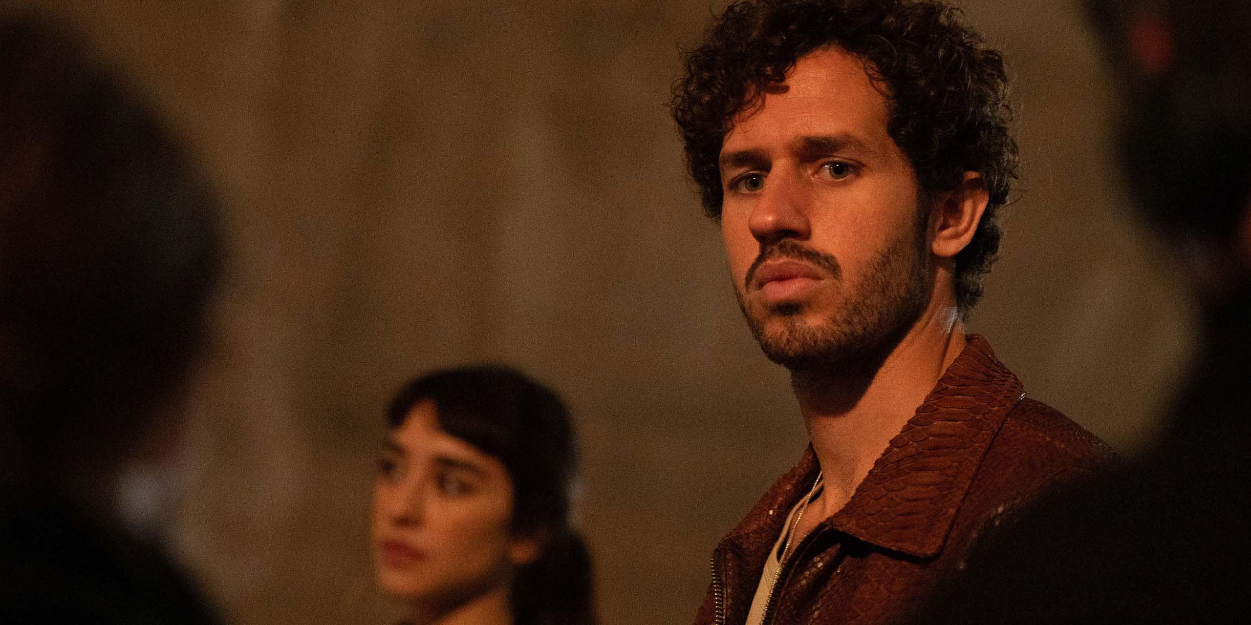 Chiara (Simona Tabasco) et Jay (Victor Belmondo) dans Masterplan.