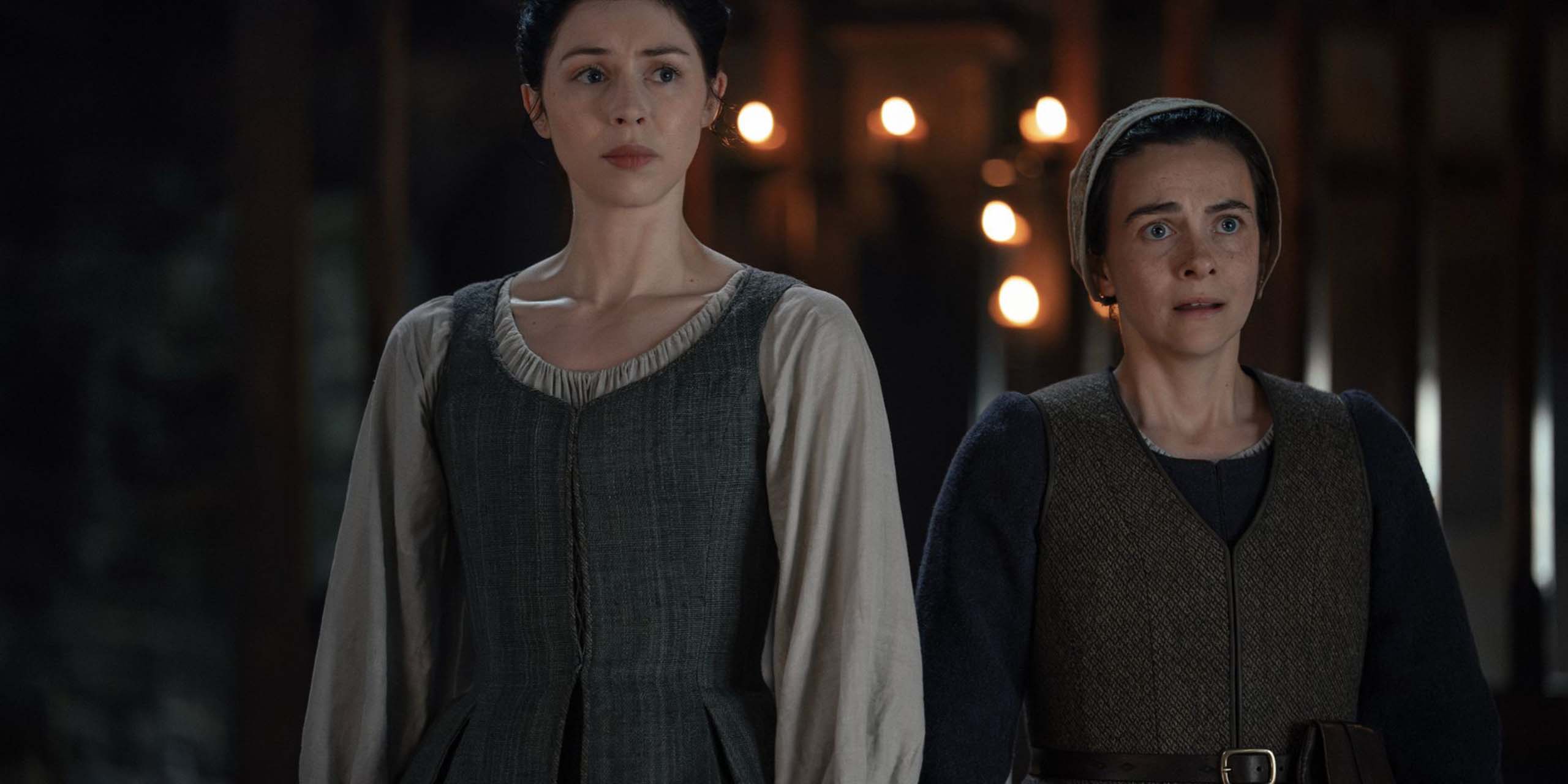 Hermione Corfield (Julia Beauchamp), Sara Vickers (Davina Porter) dans Outlander : Blood of My Blood saison 2.