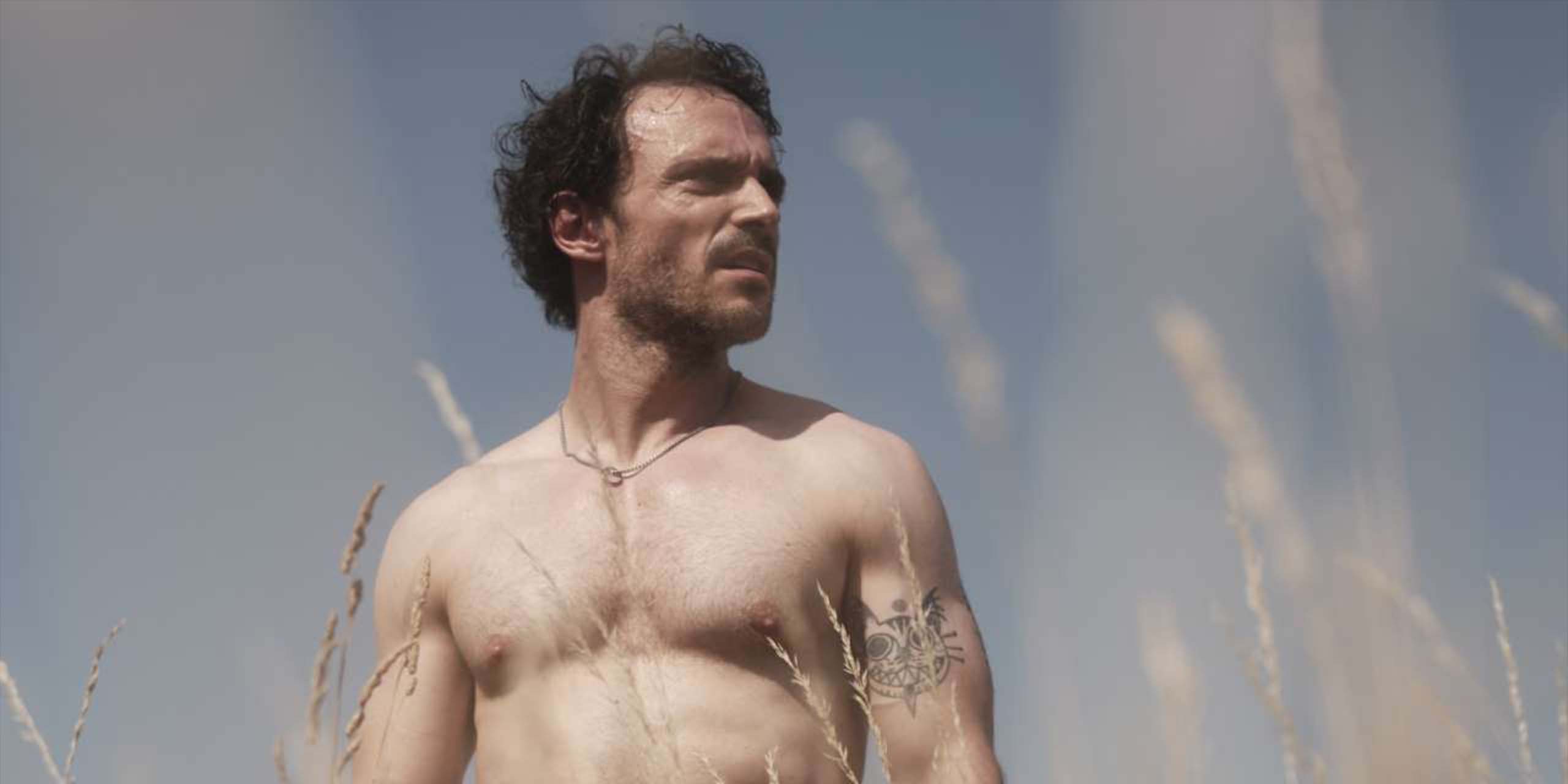 Paolo Da Costa (Jérôme Niel) dans Paolo sur HBO Max.