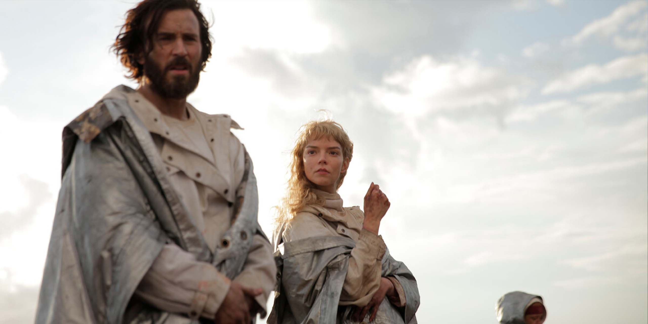 Mike Tyler (Chris Evans) et Joan (Anya Taylor-Joy) dans Sacrifice.