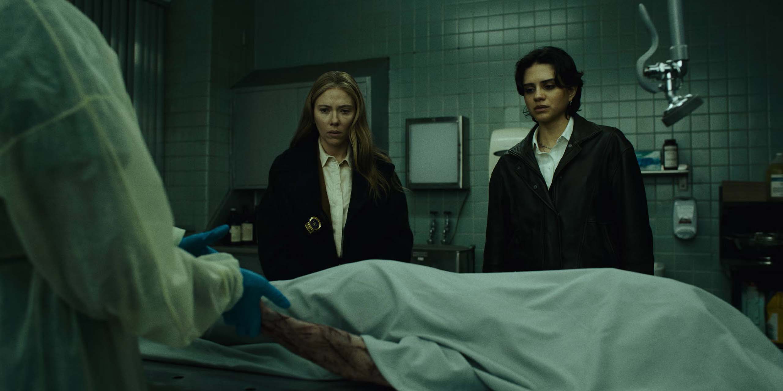 Scarlett Johansson et Sasha Calle dans L'Exorciste : Martyrs (2027).
