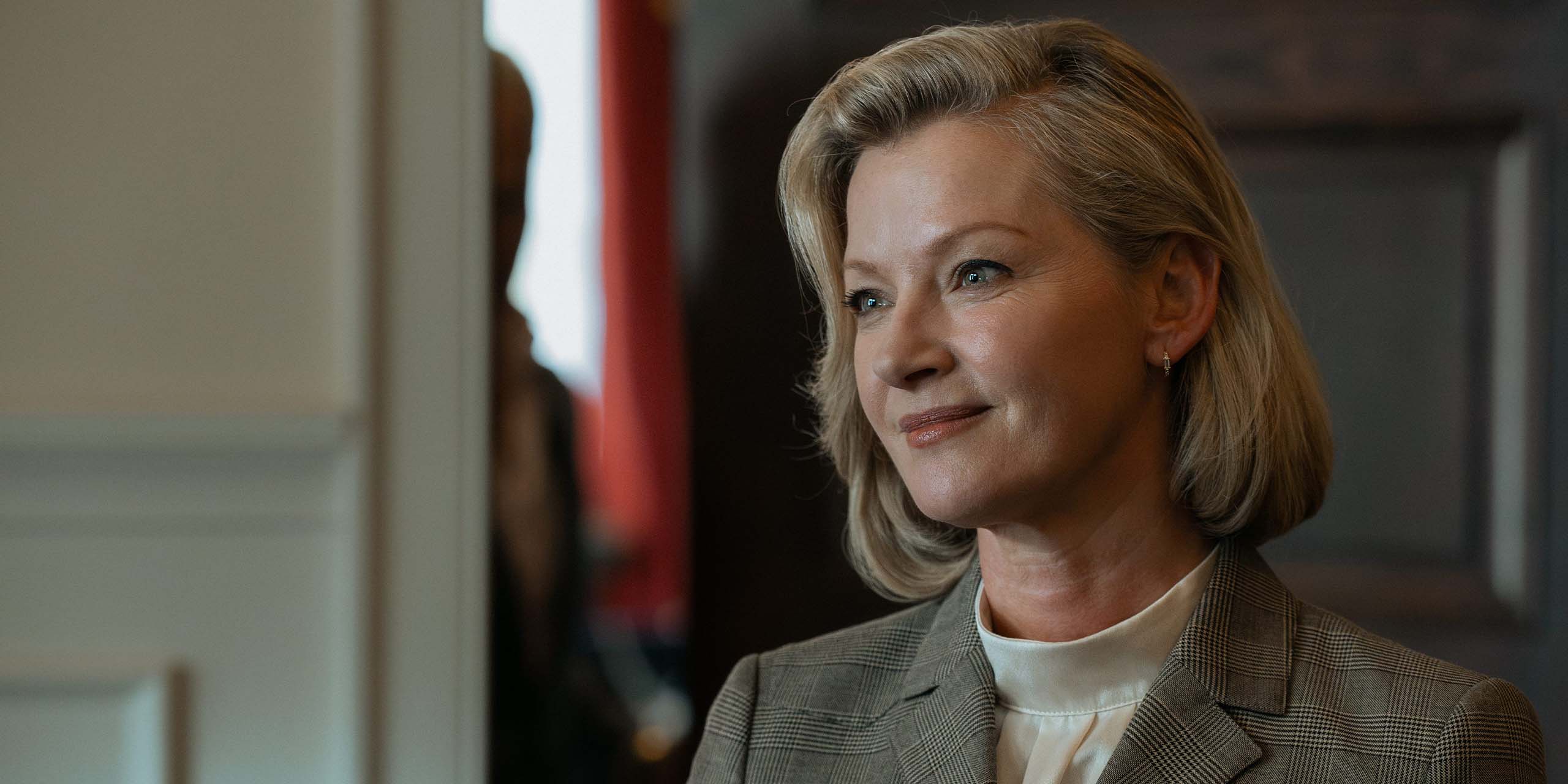 Gretchen Mol dans le rôle d'Amanda Clark dans la saison 4 de Tulsa King.