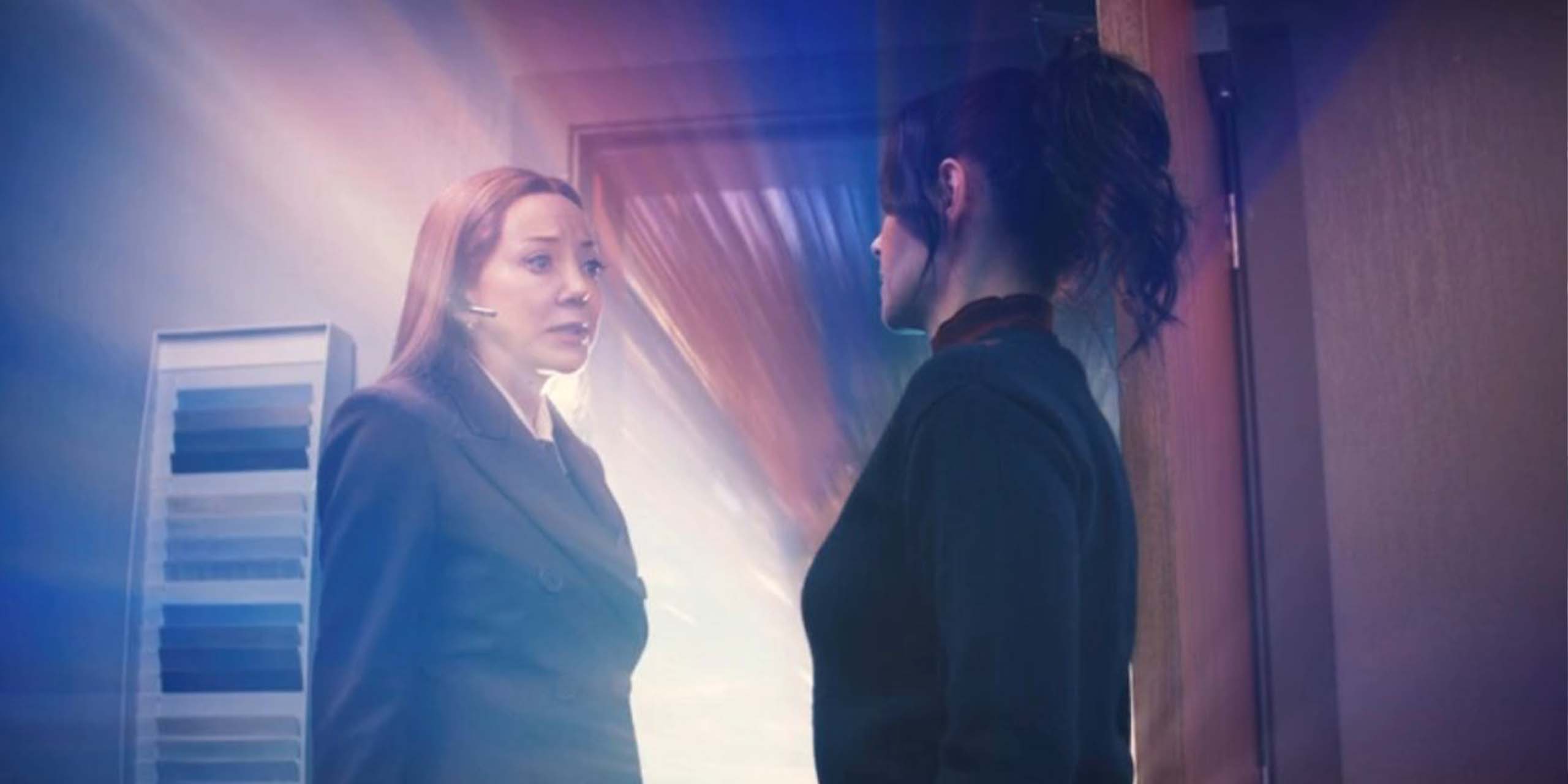 Handler (Diane Morgan) et EDITH (Emily Hempshire) dans VisionQuest.